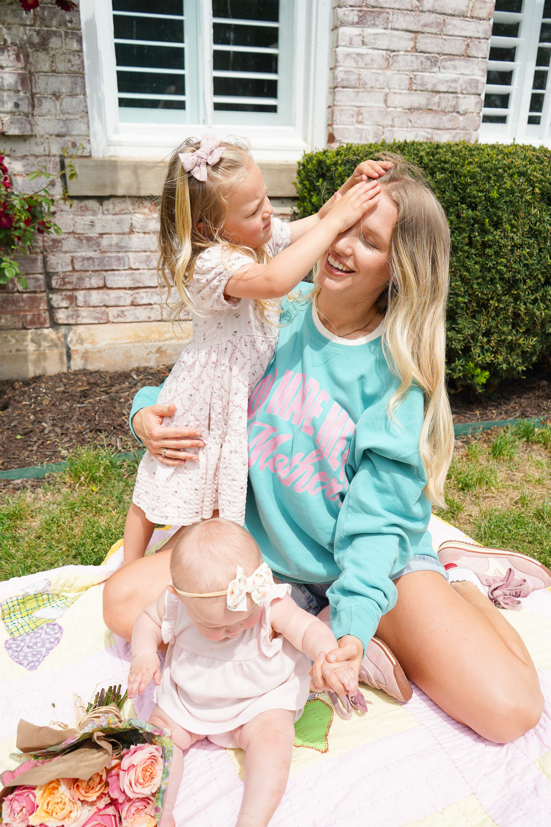 Mama Lightweight Crewnecks