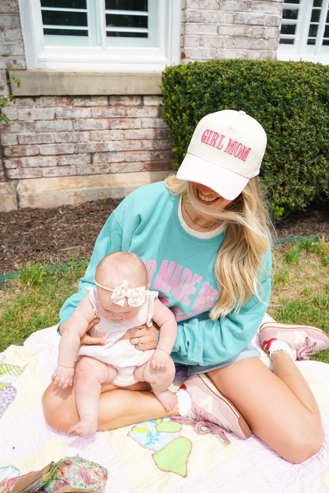 Mama Lightweight Crewnecks
