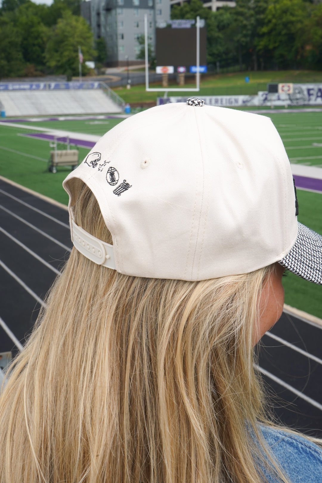 Touchdown - Houndstooth Trucker Hat