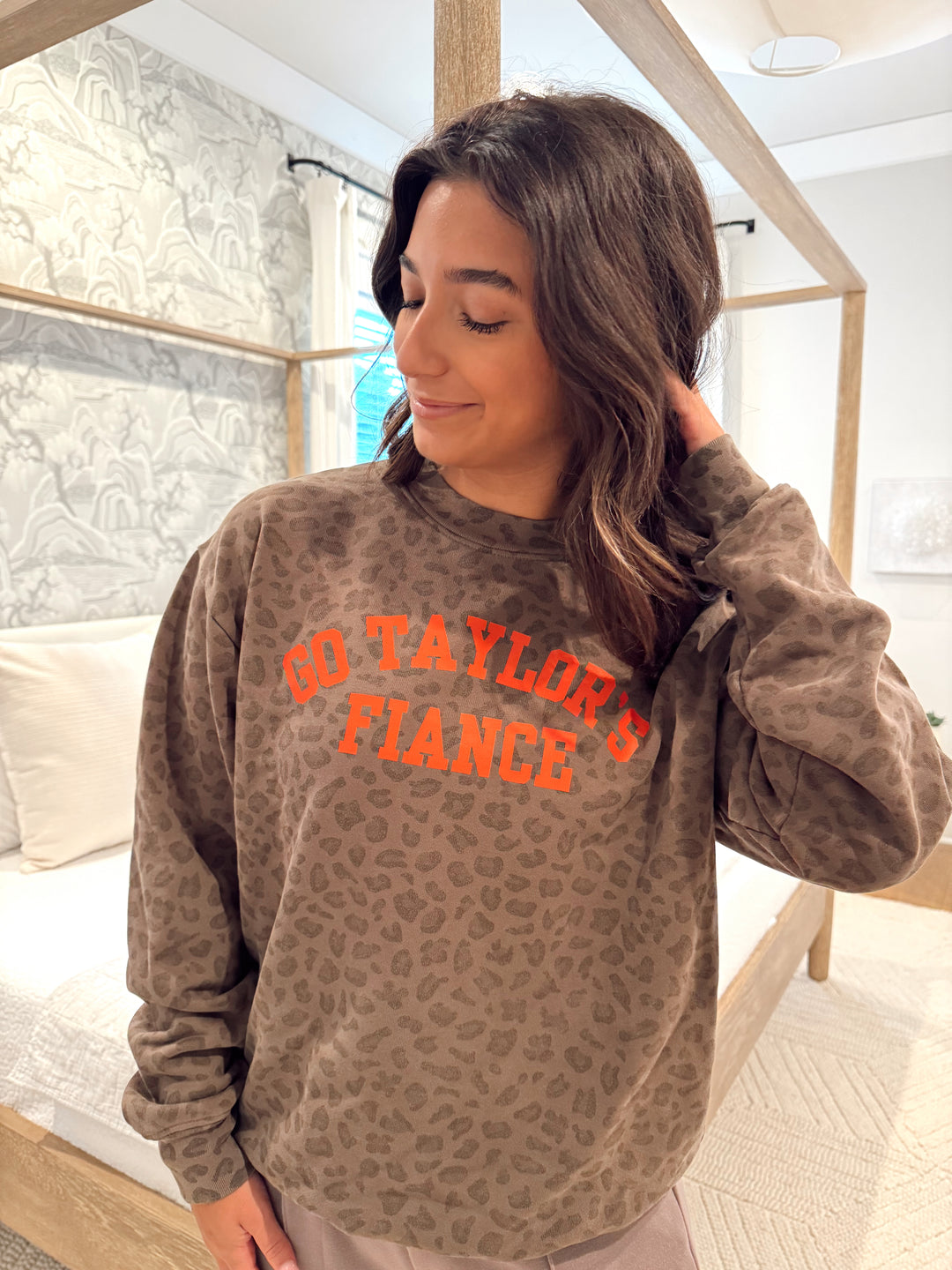 Tay &amp; Trav T- Shirt + Crewneck