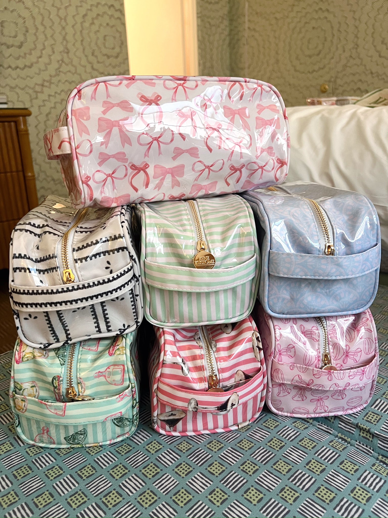 Clear Coat Toiletry Dopp Kit - Thumbnail 5